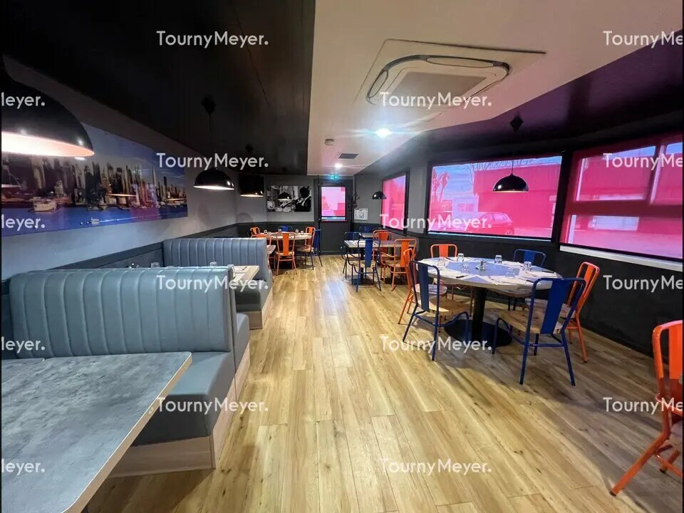 Retail in Pau for sale Interior Photo- Image 1 of 7