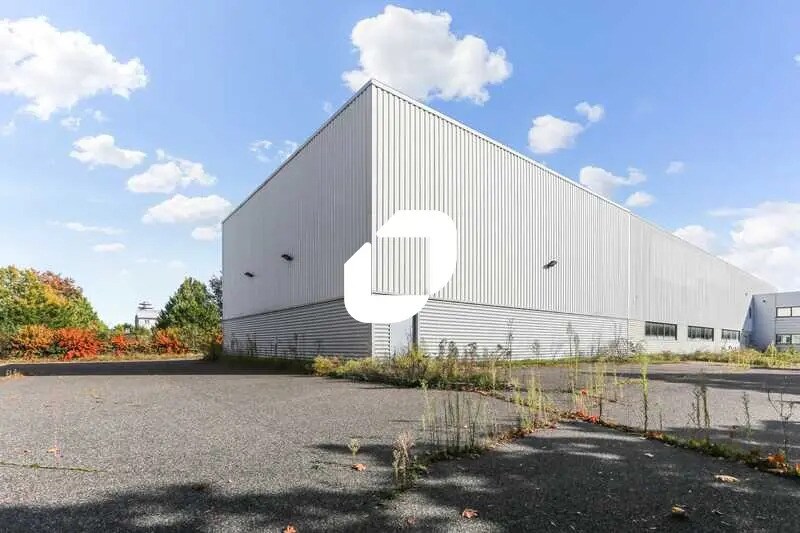 Office in Lisses for lease - Building Photo - Image 2 of 14