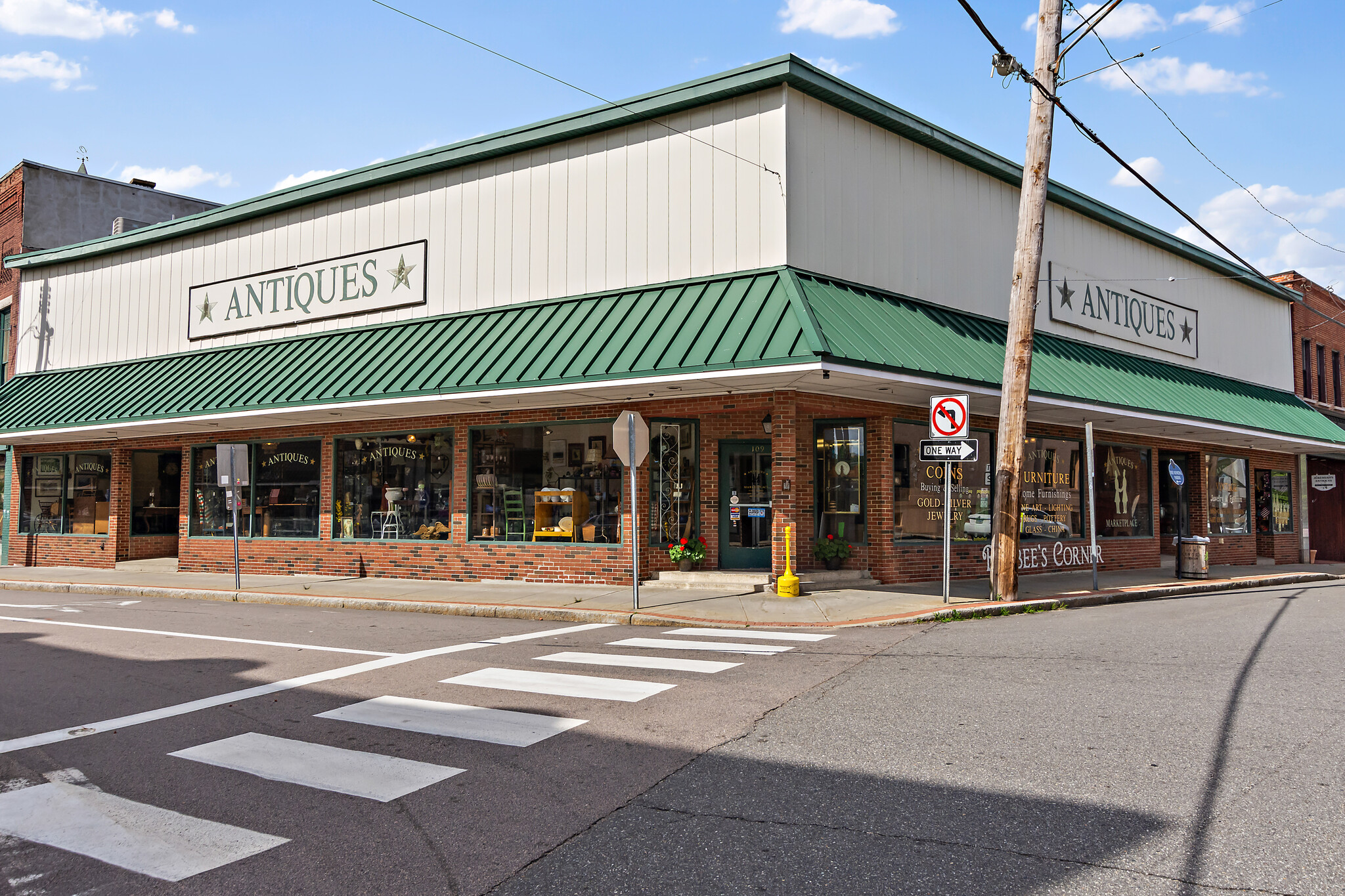 109 Main St, Putnam, CT for sale Primary Photo- Image 1 of 1