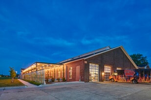 111 S 11th St, West Des Moines IA - Warehouse