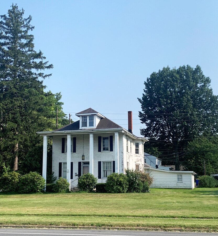 4711 Derry St, Harrisburg, PA 17111