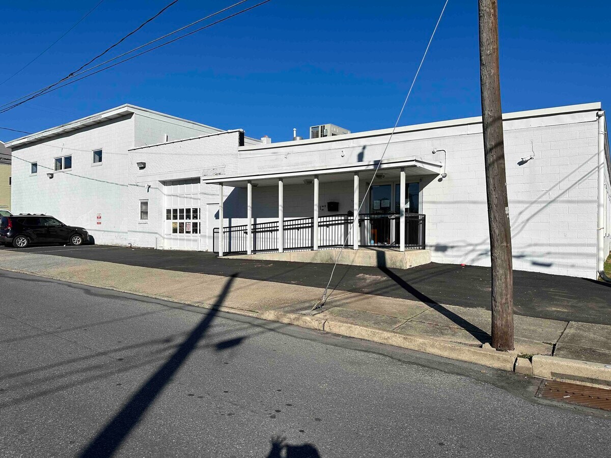 245249 N Graham St, Allentown, PA 18109