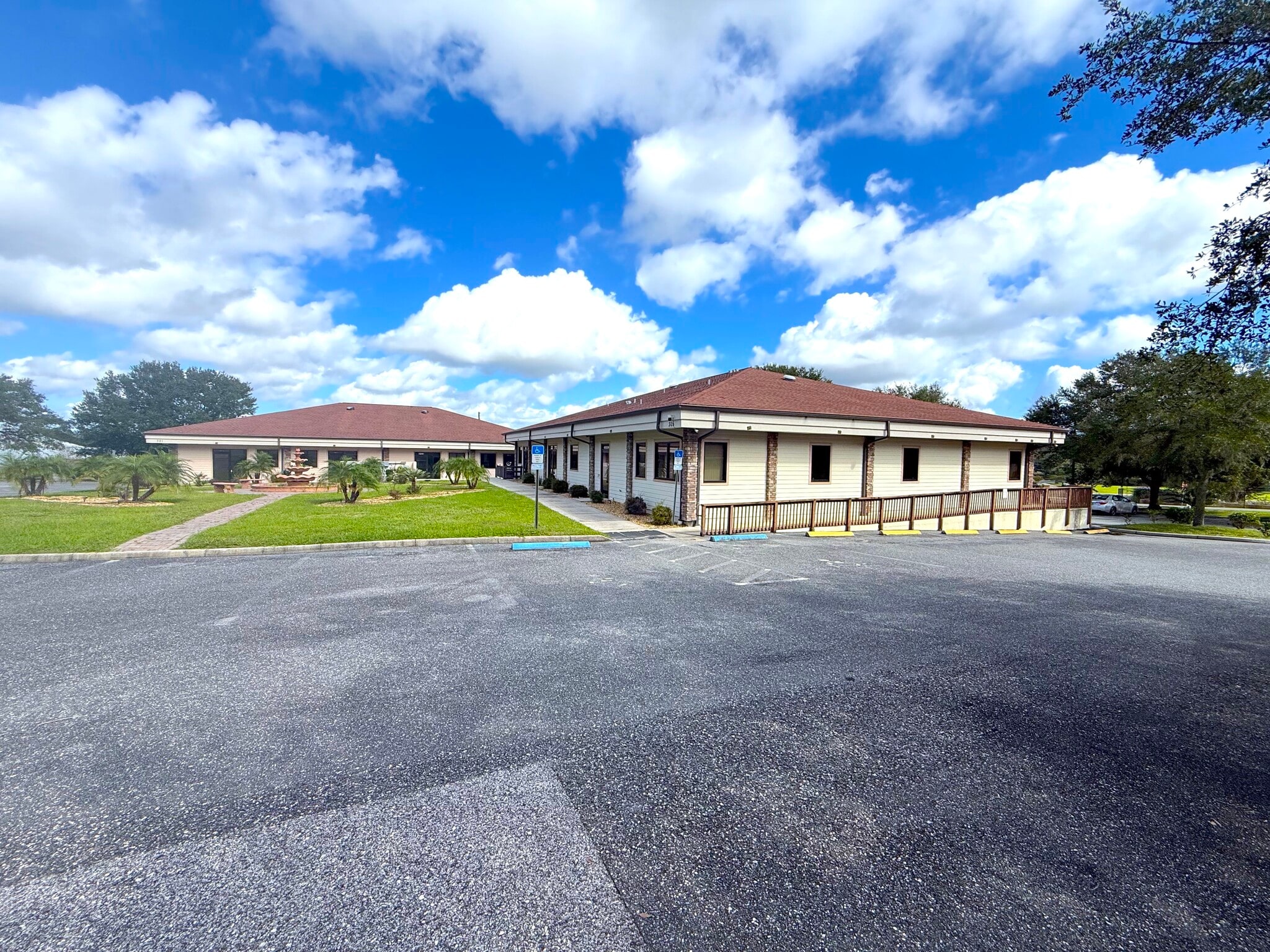 301 Skyline Dr, Lady Lake, FL for lease Building Photo- Image 1 of 72