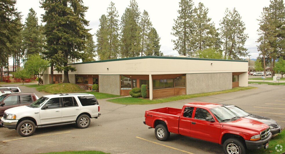 7905 Meadowlark Way, Coeur d'Alene, ID for sale - Primary Photo - Image 1 of 1