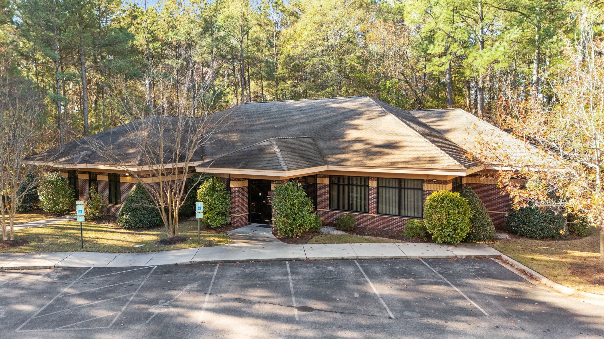 2223 Hemby Ln, Greenville, NC for sale Primary Photo- Image 1 of 79