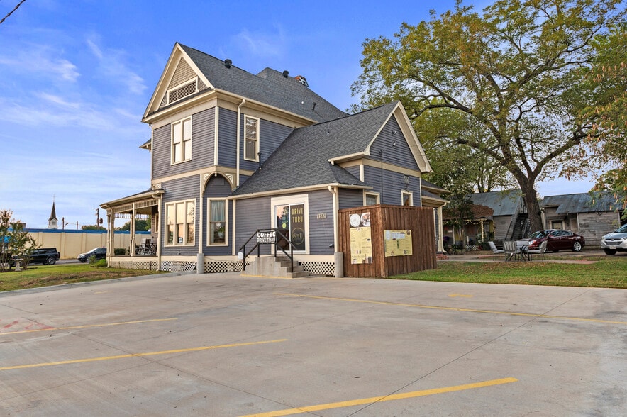 202 N Newsom St, Mineola, TX for sale - Building Photo - Image 3 of 40