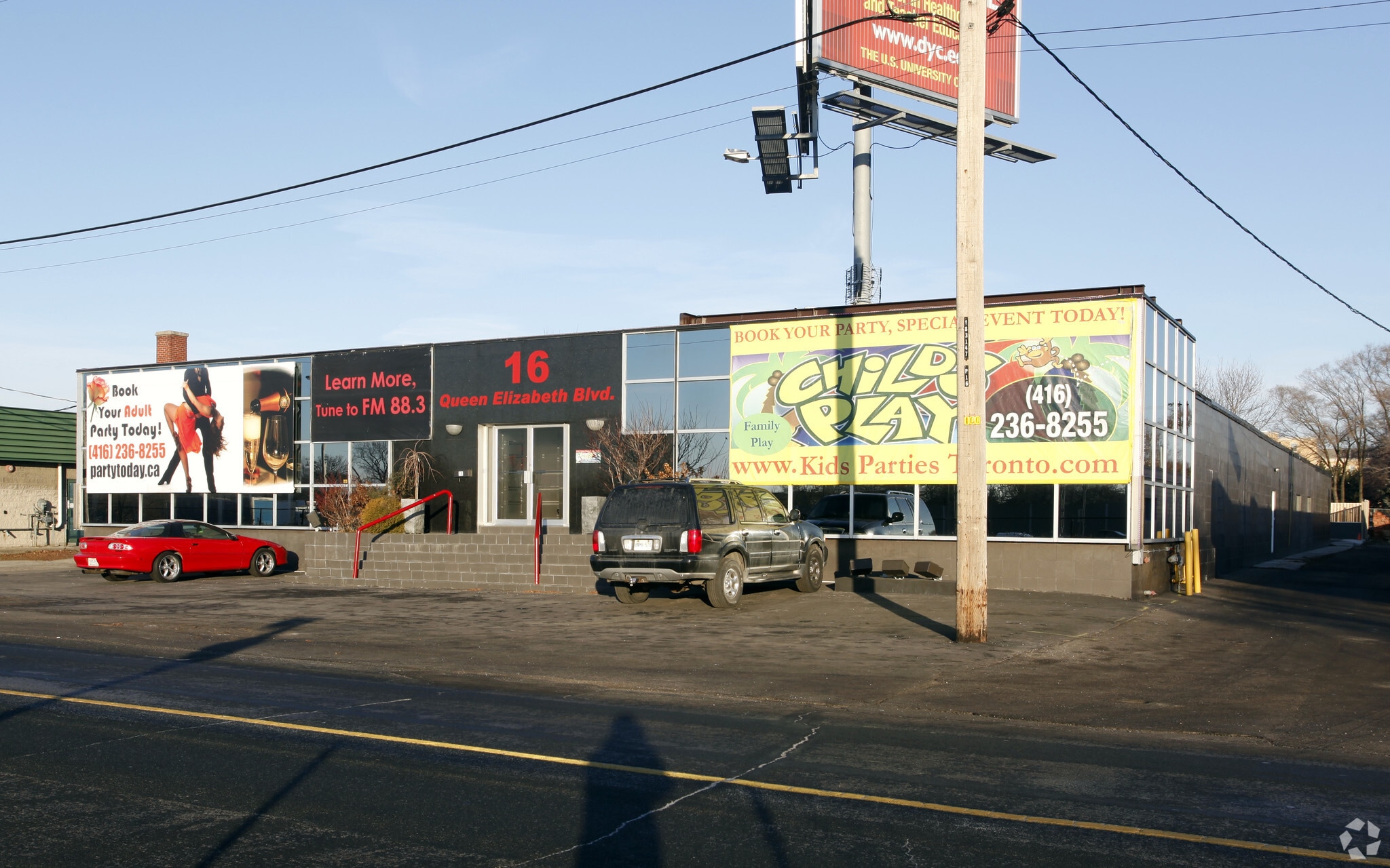 16 Queen Elizabeth Blvd, Toronto, ON for sale Primary Photo- Image 1 of 1