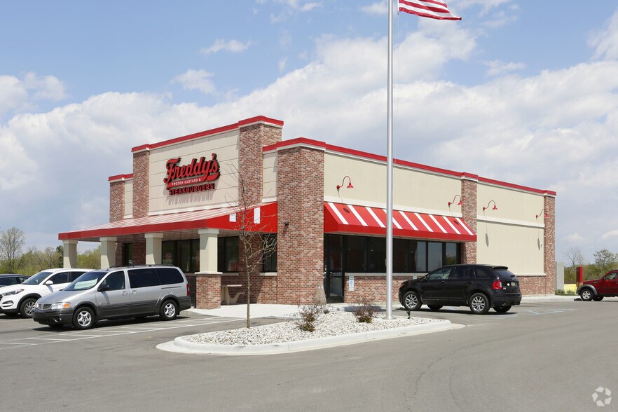 4076 Alpine Ave NW, Comstock Park, MI for sale - Primary Photo - Image 1 of 1