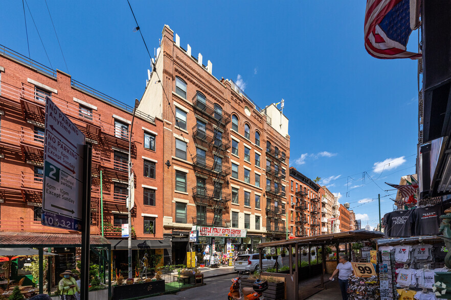 133 Mulberry St, New York, NY for sale - Building Photo - Image 1 of 7