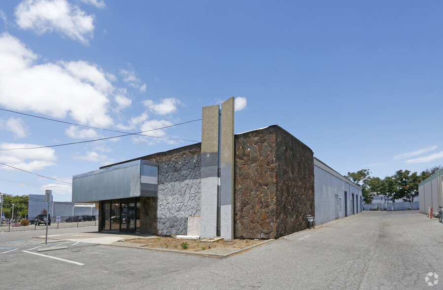 2554-2562 W Middlefield Rd, Mountain View, CA for lease - Building Photo - Image 1 of 7