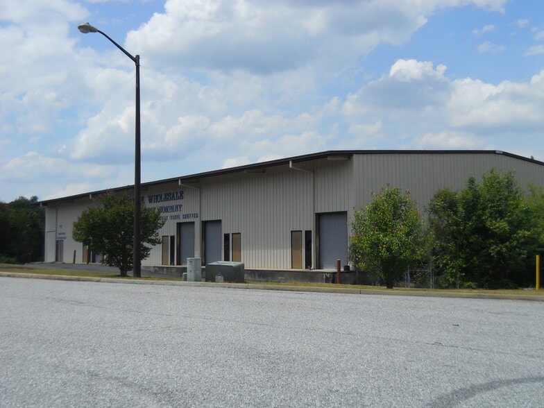 5765 Miller Ct, Columbus, GA for lease - Building Photo - Image 1 of 8