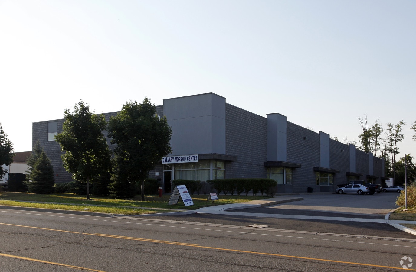 290 Traders Blvd E, Mississauga, ON L4Z 1W7