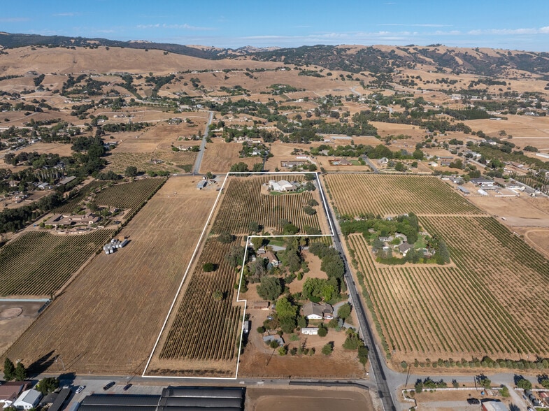 2143 Buena Vista Ave, Gilroy, CA for sale - Building Photo - Image 3 of 13