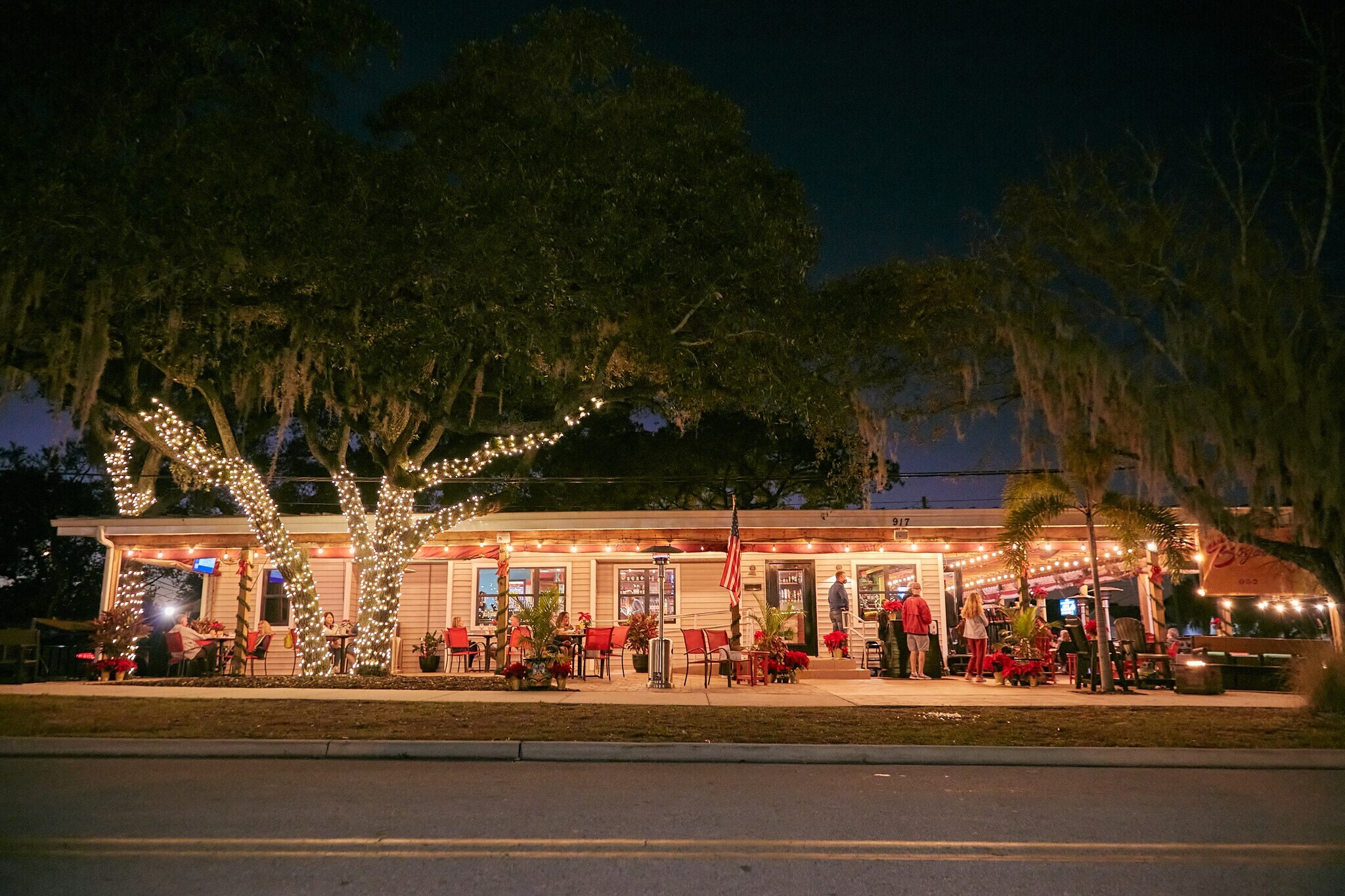 917 11th St, Palm Harbor, FL 34683 Full Service Restaurant and Real