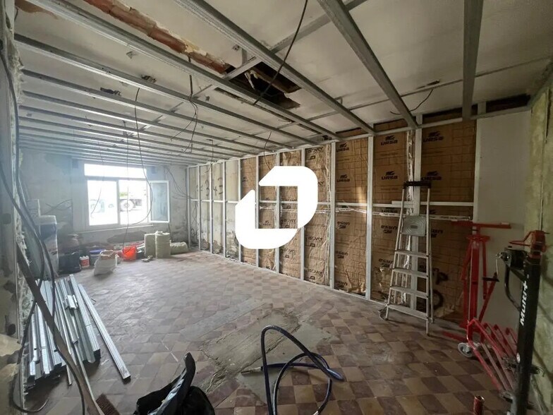 737 Route De Béthune, Lestrem for lease - Interior Photo - Image 3 of 8