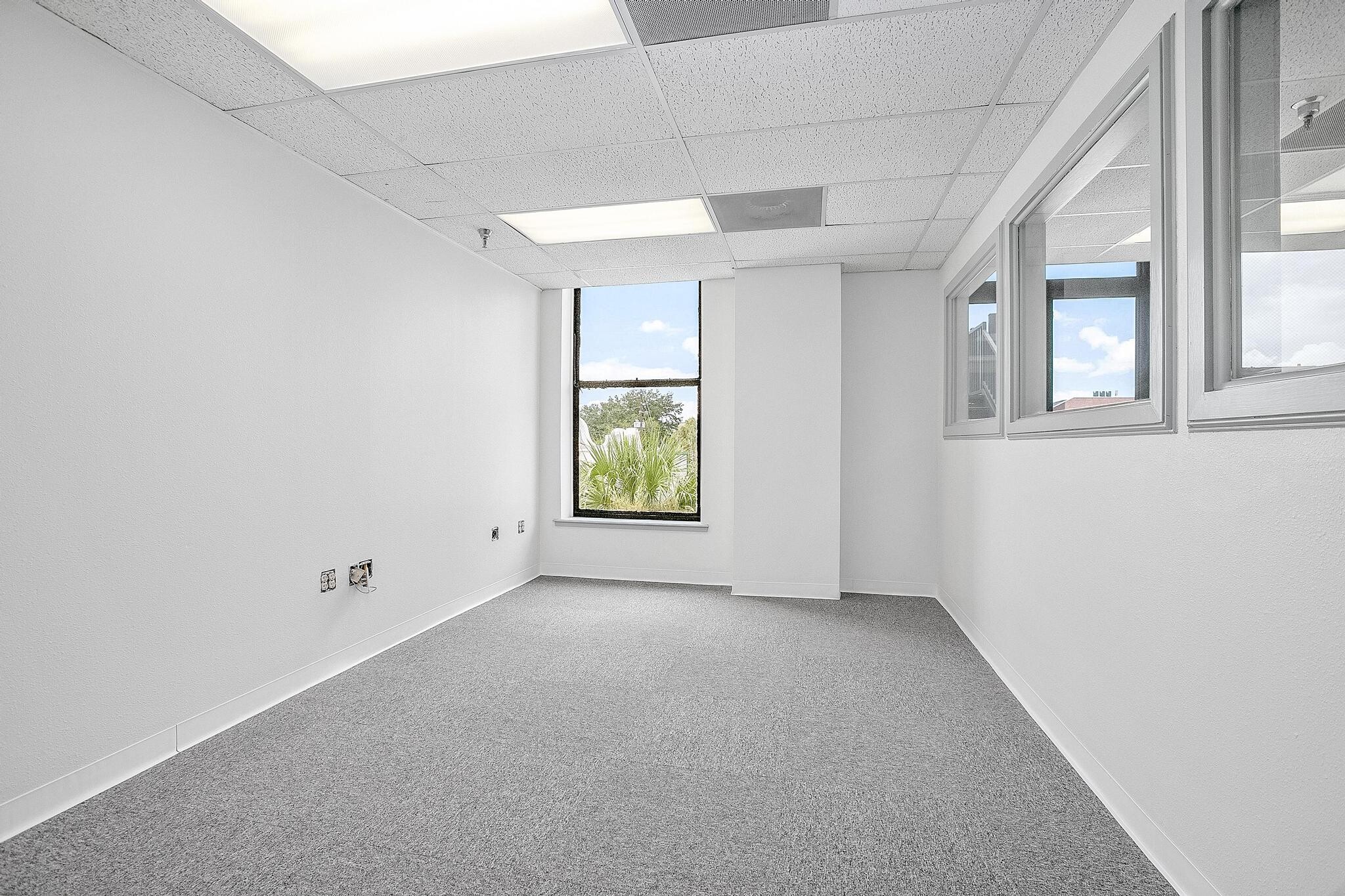 100 E New York Ave, Deland, FL for lease Interior Photo- Image 1 of 10