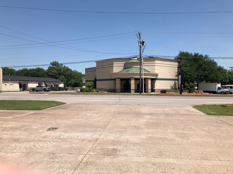 116 N Highway 77, Waxahachie, TX for sale - Building Photo - Image 2 of 4