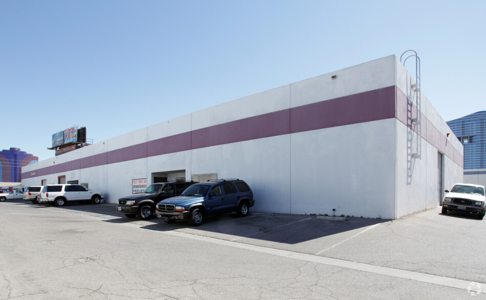 3625 W Harmon Ave, Las Vegas, NV for lease - Primary Photo - Image 1 of 5