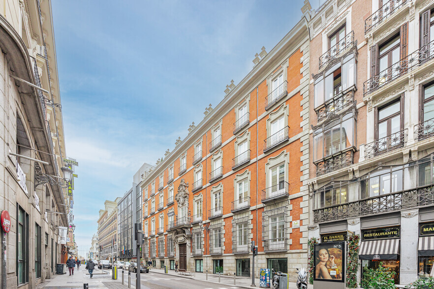 Carrera De San Jerónimo, 15, Madrid, Madrid for lease - Building Photo - Image 1 of 2