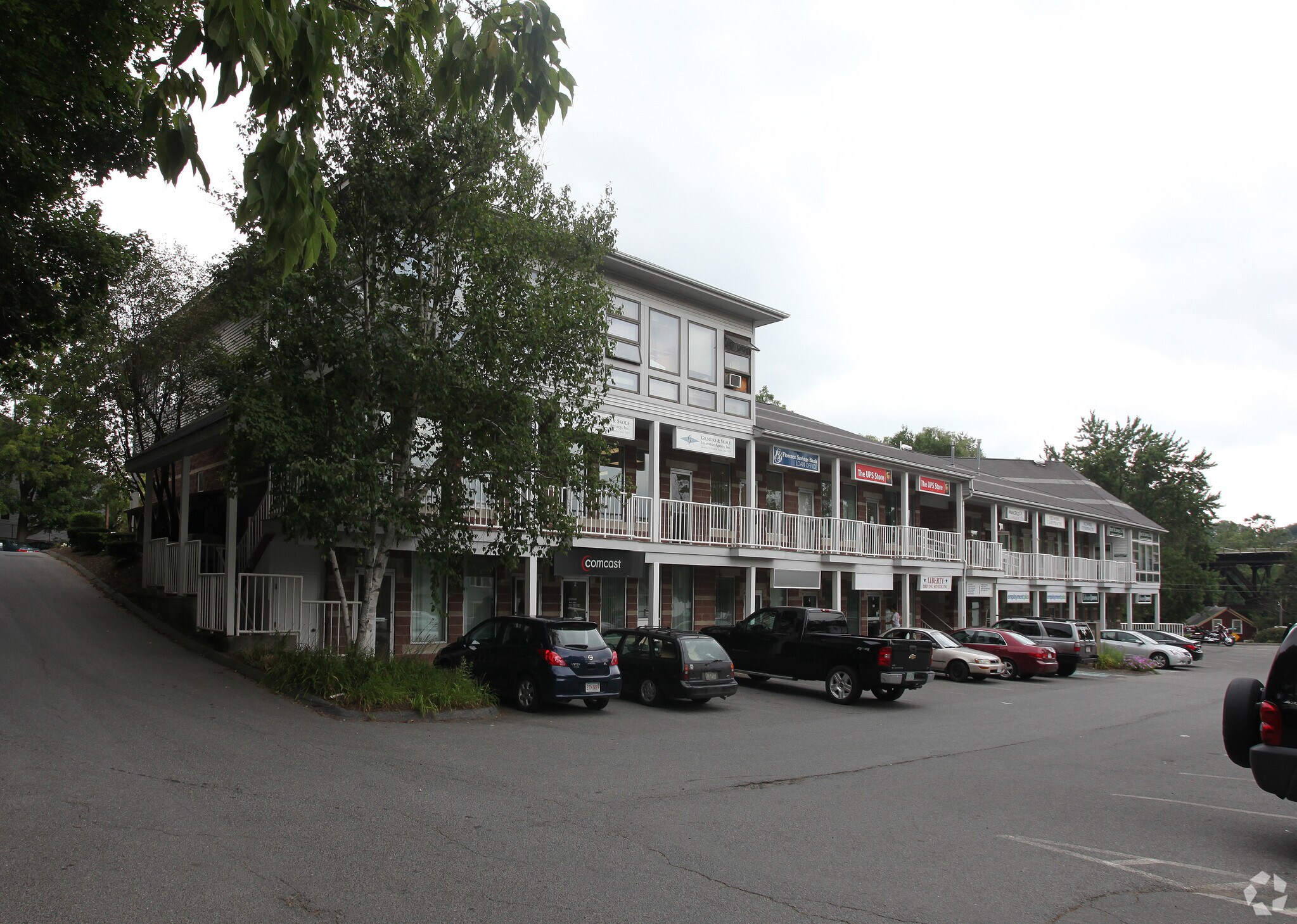 21 Mohawk Trl, Greenfield, MA for lease Building Photo- Image 1 of 39