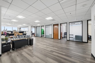 6420 Wilshire Blvd, Los Angeles, CA for lease Interior Photo- Image 2 of 3