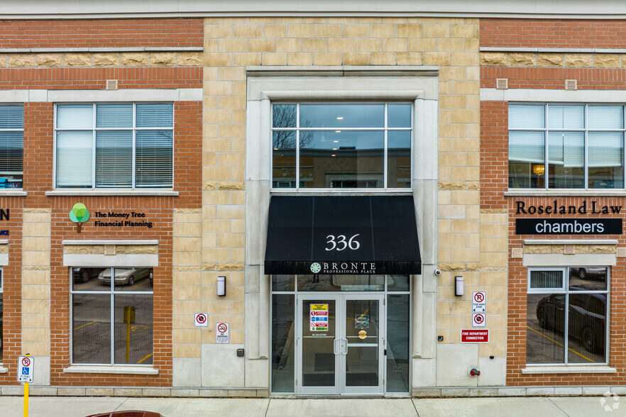 336 Bronte St S, Milton, ON for lease - Building Photo - Image 3 of 4