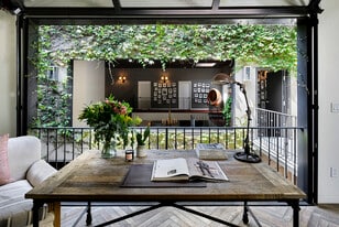 1719 Abbot Kinney Blvd, Venice CA - Bar