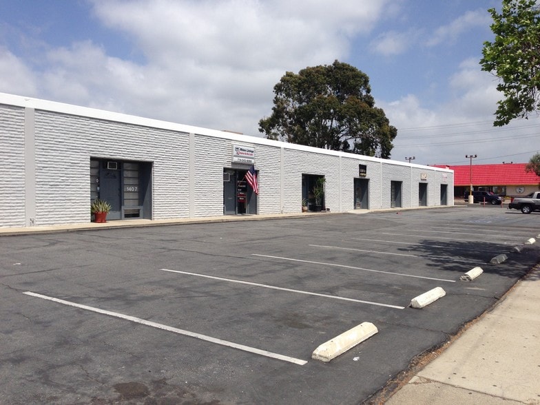 1405 E Edinger Ave, Santa Ana, CA for lease - Building Photo - Image 1 of 2