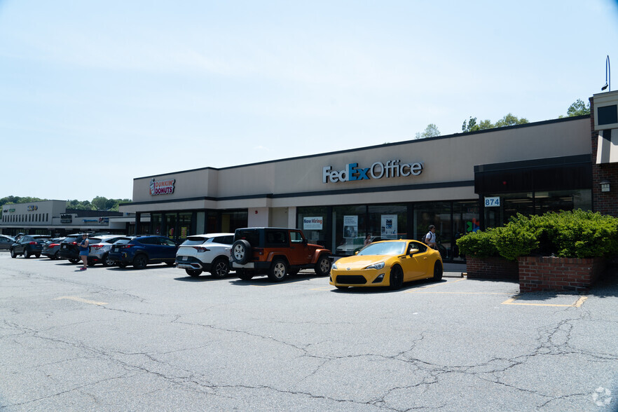 840-880 Lexington St, Waltham, MA for lease - Building Photo - Image 3 of 5