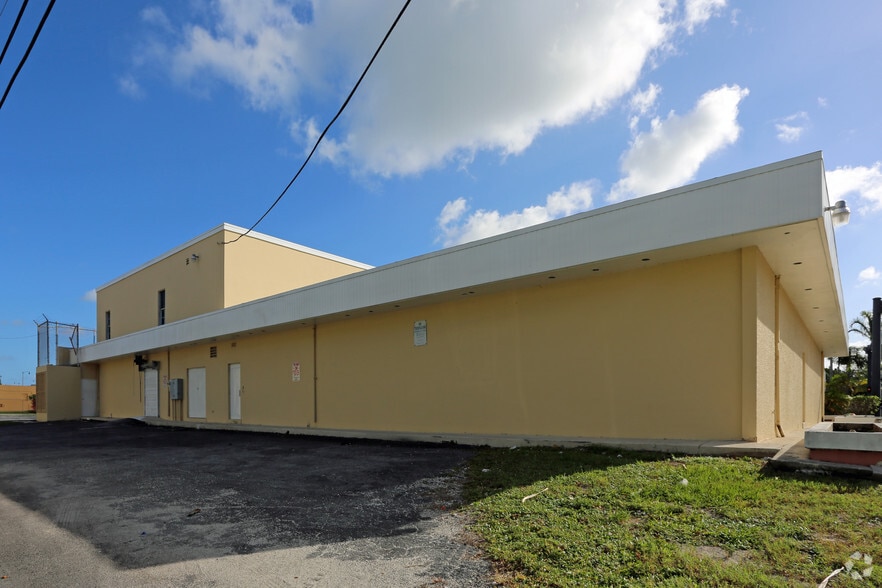 3701 Broadway, West Palm Beach, FL for sale - Building Photo - Image 1 of 1