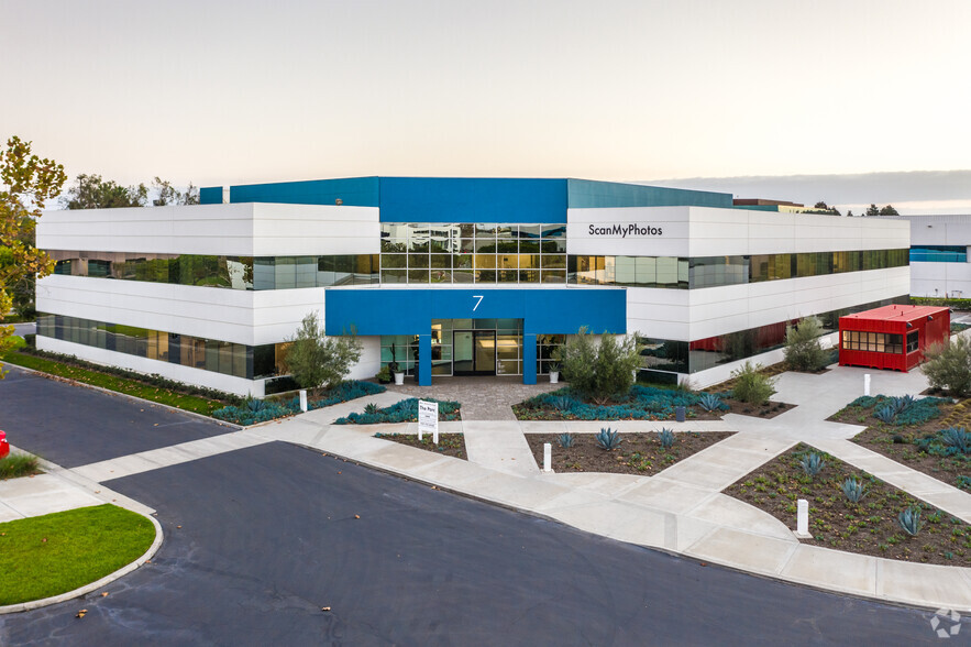 7 Corporate Park, Irvine, CA for sale - Primary Photo - Image 1 of 1