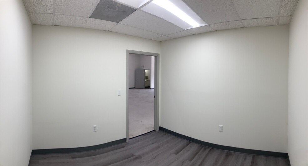 11586 Pierson Rd, Wellington, FL for lease - Building Photo - Image 3 of 6