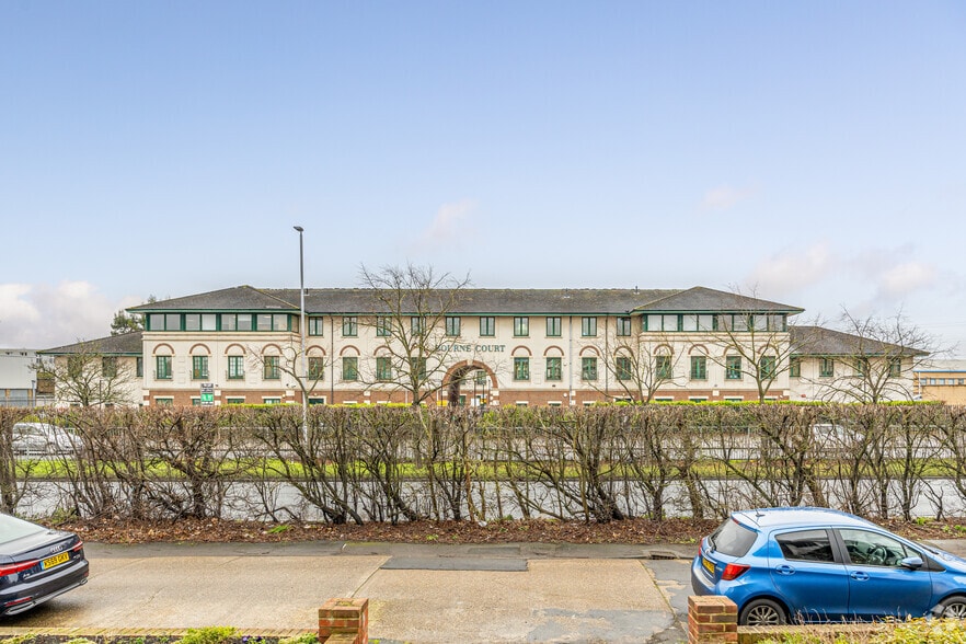 15 Southend Rd, Woodford Green for lease - Primary Photo - Image 1 of 2