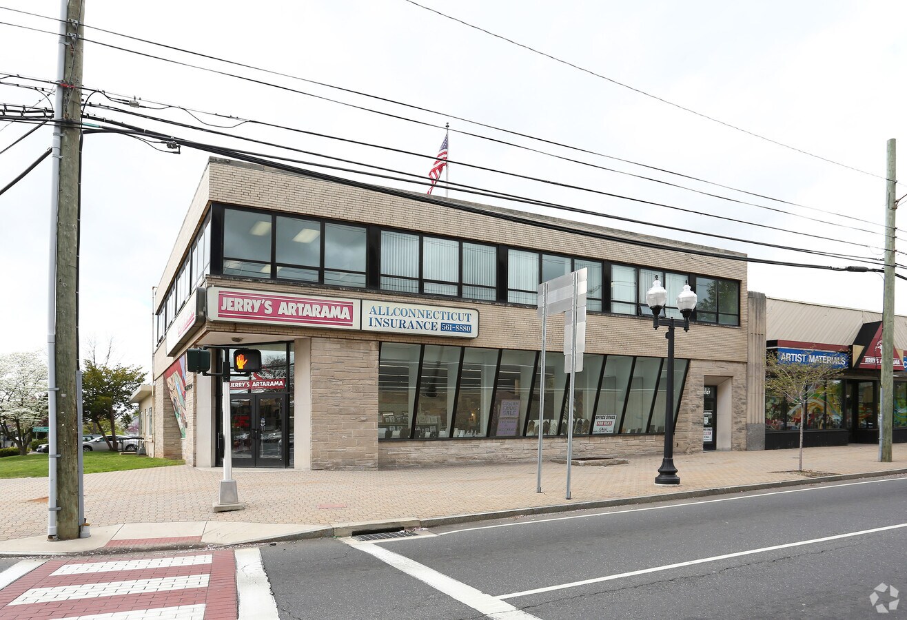 11051107 New Britain Ave, West Hartford, CT 06110