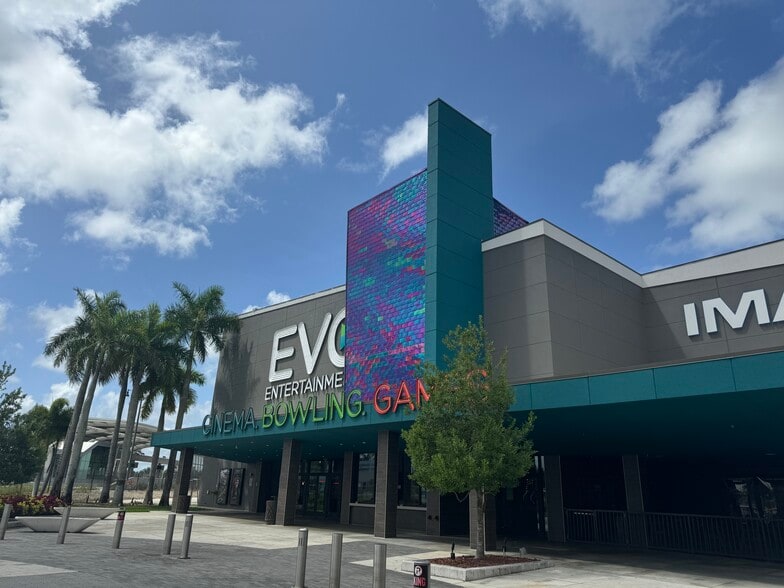 4-100 S Krome Ave, Homestead, FL for lease - Building Photo - Image 1 of 5