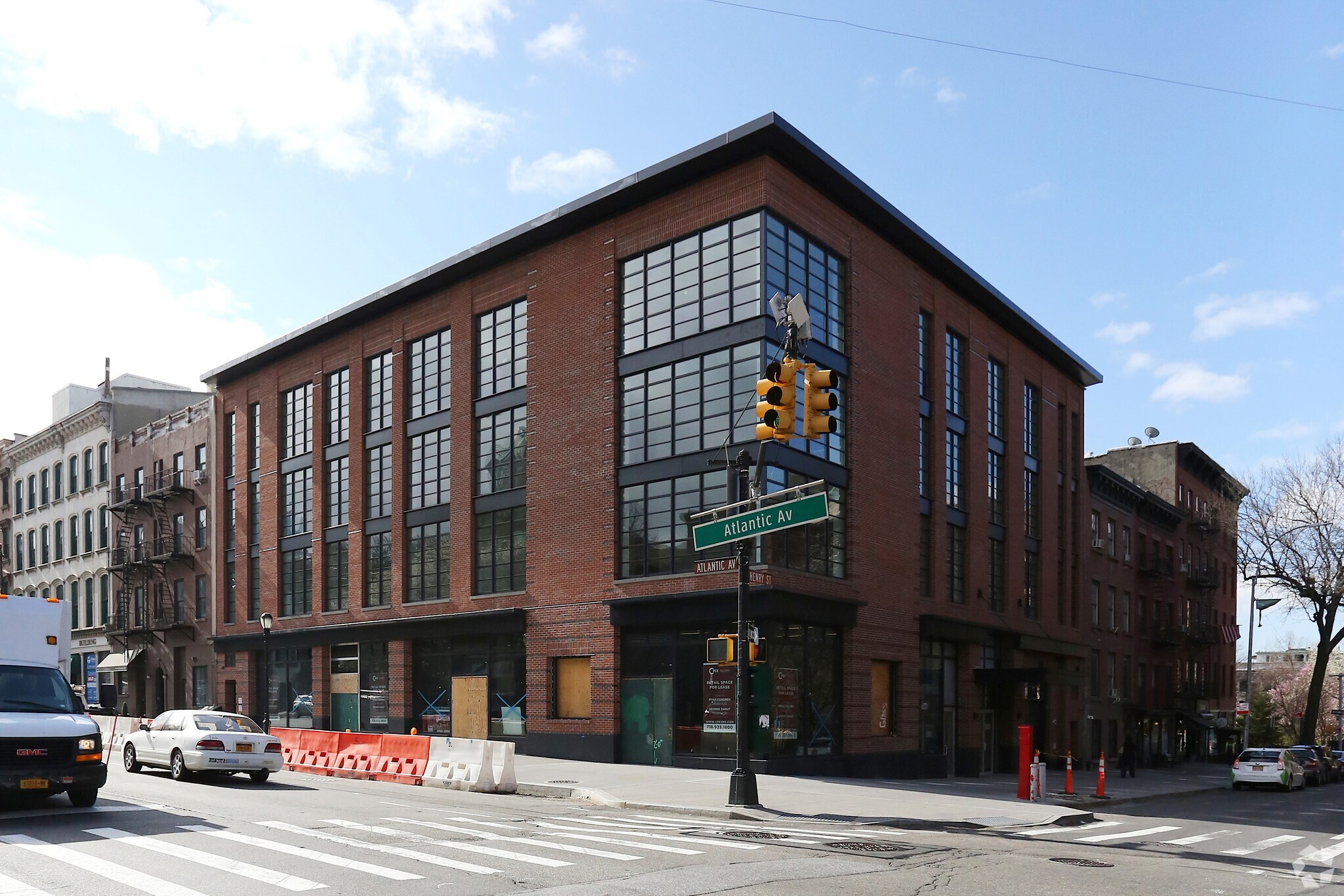 325 Henry St, Brooklyn, NY for sale Primary Photo- Image 1 of 1