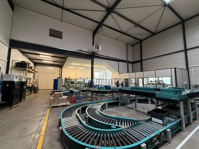 251 Rue Jean Monnet, Croix for sale - Building Photo - Image 3 of 6