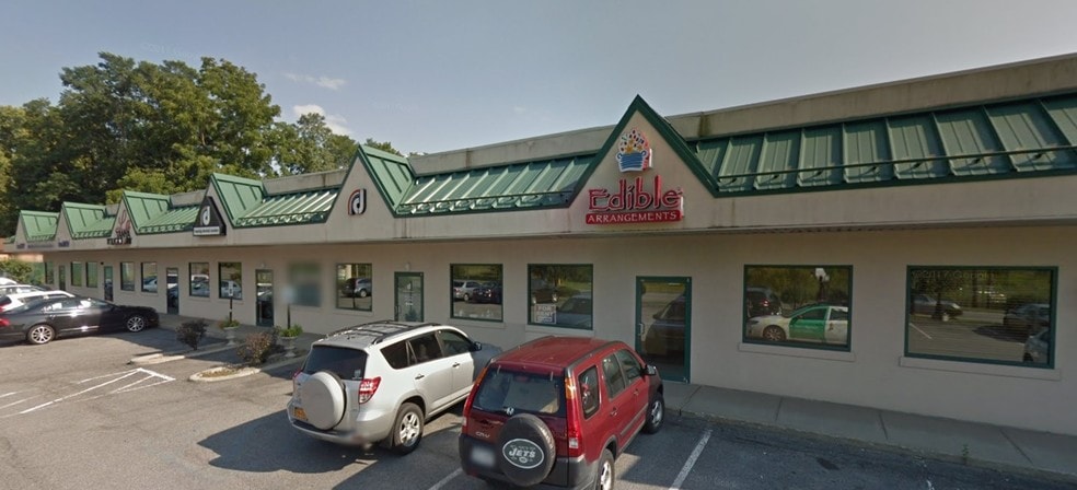 10 IBM Rd, Poughkeepsie, NY for lease - Building Photo - Image 2 of 14