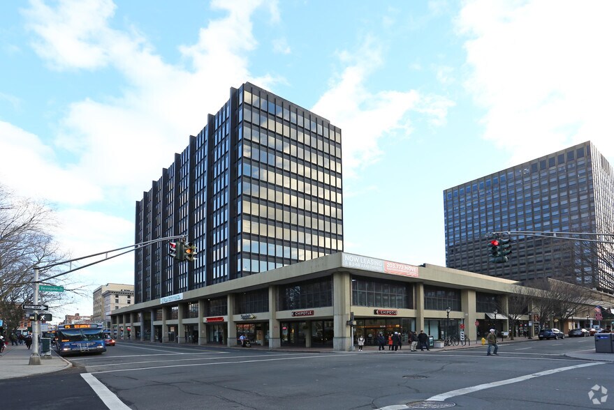 900 Chapel St, New Haven, CT for lease - Building Photo - Image 1 of 3