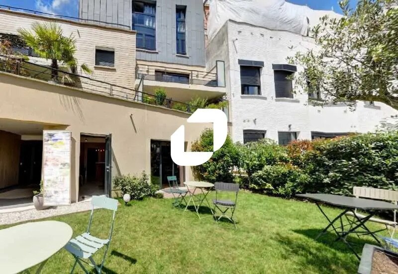 Office in Clamart for sale Building Photo- Image 1 of 33