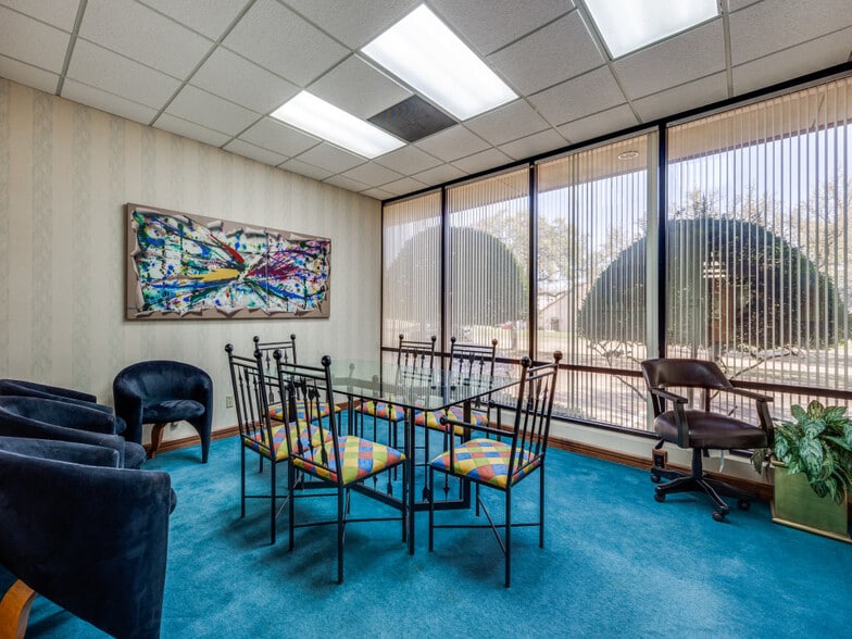 1595 N Central Expy, Richardson, TX for sale - Building Photo - Image 3 of 26