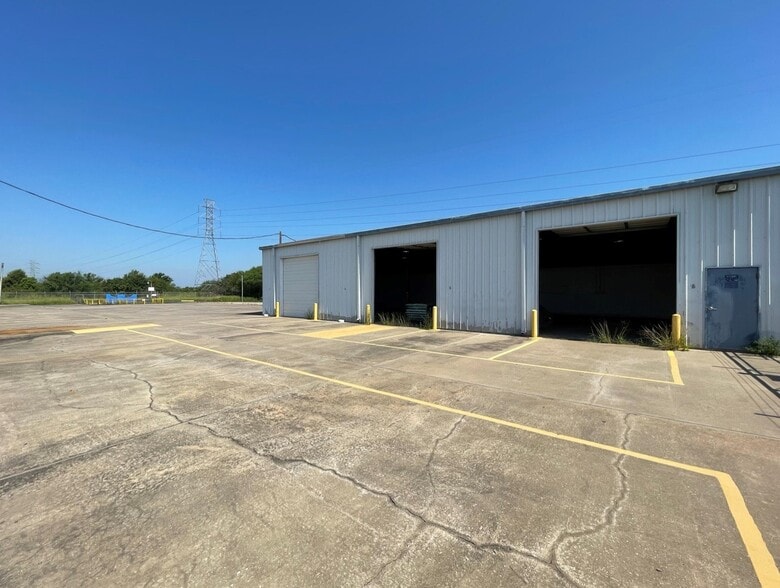 501 Anthony Rd, Victoria, TX for lease - Building Photo - Image 3 of 6