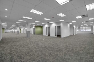 600 Airborne Pky, Cheektowaga, NY for lease Building Photo- Image 2 of 20