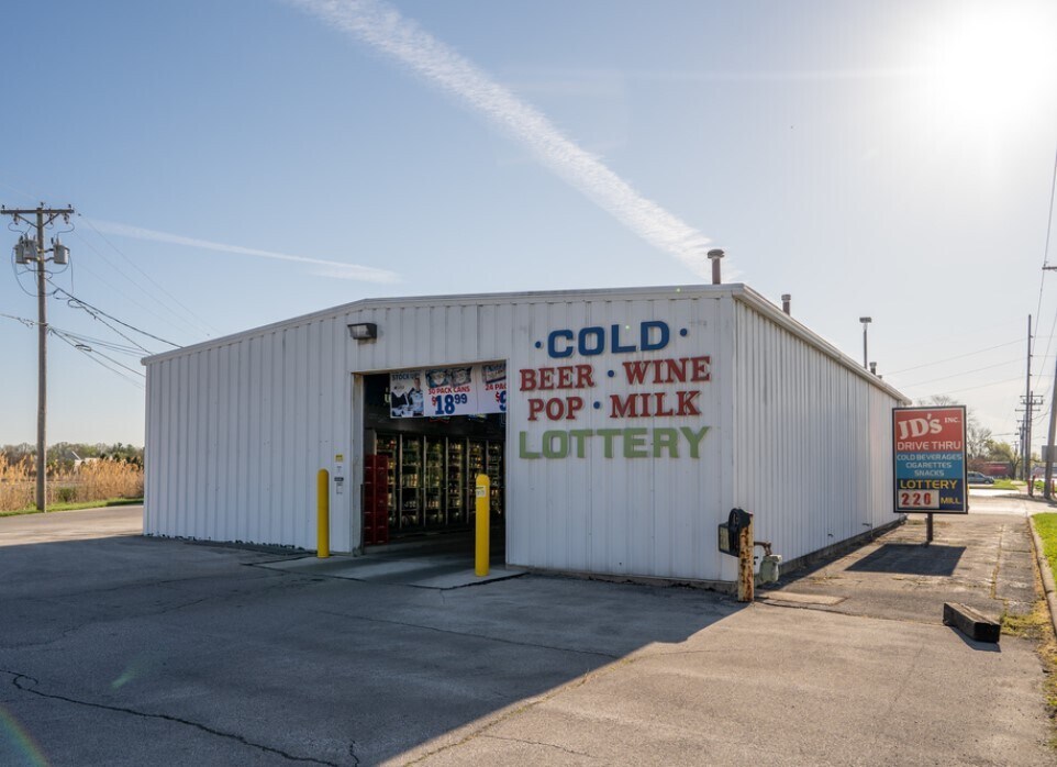341 Illinois Ave, Maumee, OH for sale Building Photo- Image 1 of 1