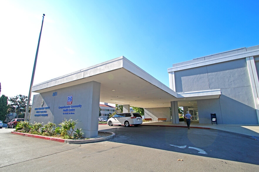 801 S Chevy Chase Dr, Glendale, CA for lease - Building Photo - Image 3 of 8