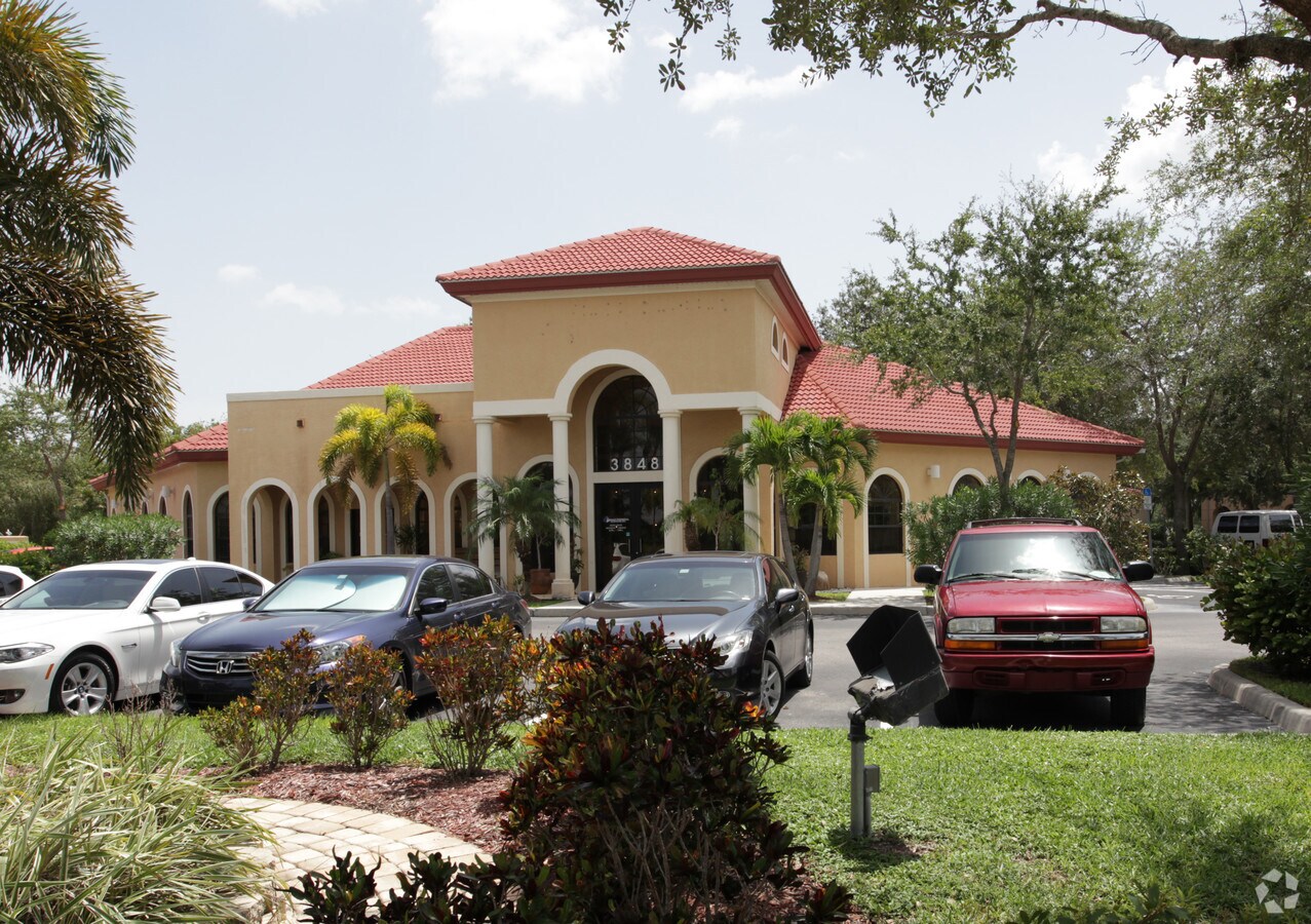 3848 Colonial Blvd, Fort Myers, FL 33966