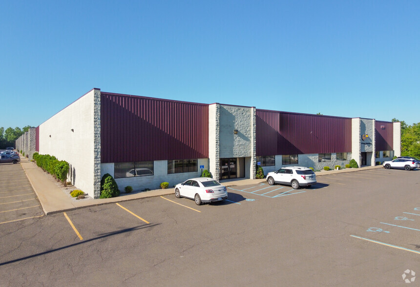 28825 Goddard Rd, Romulus, MI for lease - Building Photo - Image 2 of 8