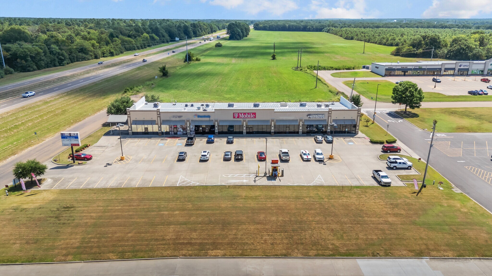 910 James Bowie Dr, New Boston, TX for lease Interior Photo- Image 1 of 38