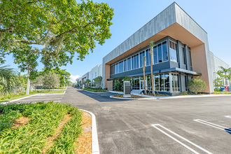 311 Racetrack Loop, Pompano Beach, FL for lease Interior Photo- Image 2 of 20