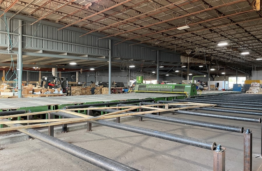 15401 US HWY portfolio of 5 properties for sale on LoopNet.com - Building Photo - Image 3 of 11